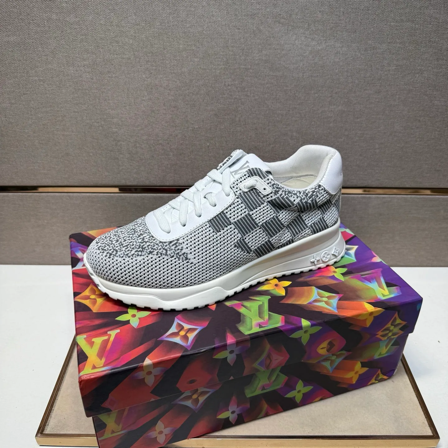 ⬛️Men's shoes 💰p540 [LV～] Men's casual shoes 2025z cabinet sales simultaneously 🔶Size: 38-44 #️⃣ 🔷4 colors🔜The upper is made of multi-material splicing➕Mesh lining, comfortable and breathable, sole: original comfortable and wear-resistant outsole, ⚠️real thing📱photographed🎬real thing is better📢📢📢